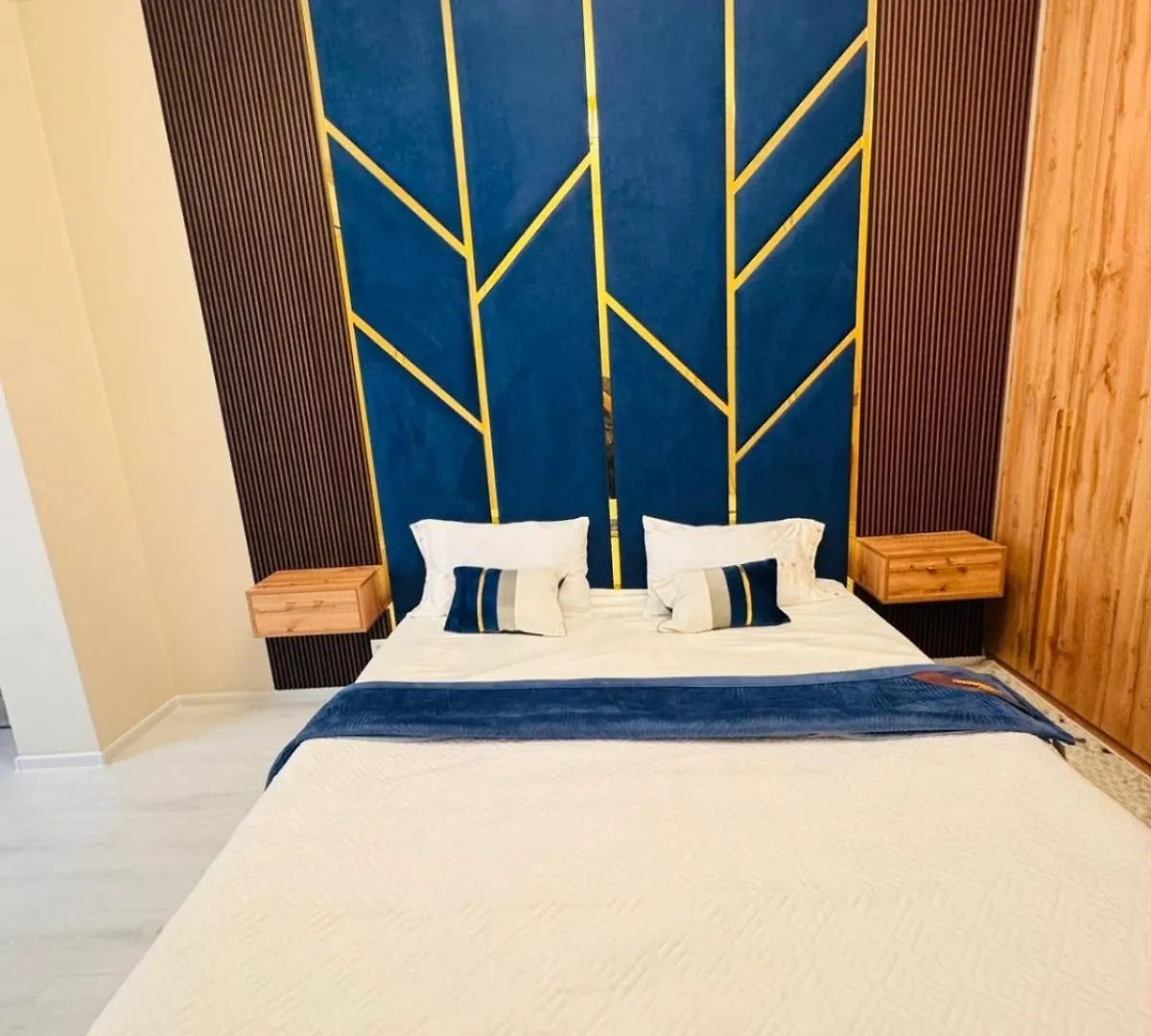 Красивая Квартира В Комфорт Сити Almaty Apartment